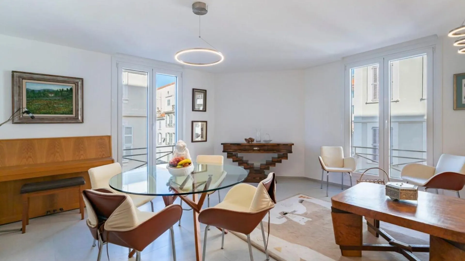 Very Nice 3 Bedrooms Apartment In The Heart Of Downtown Cannes Francie