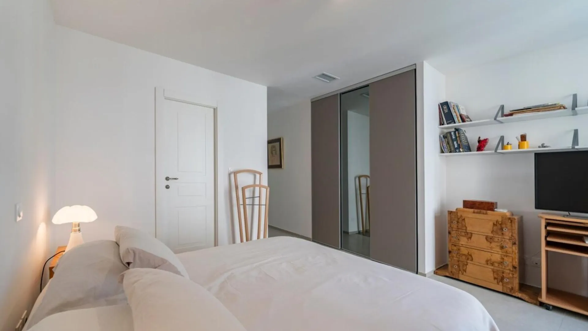 Very Nice 3 Bedrooms Apartment In The Heart Of Downtown Cannes Francie