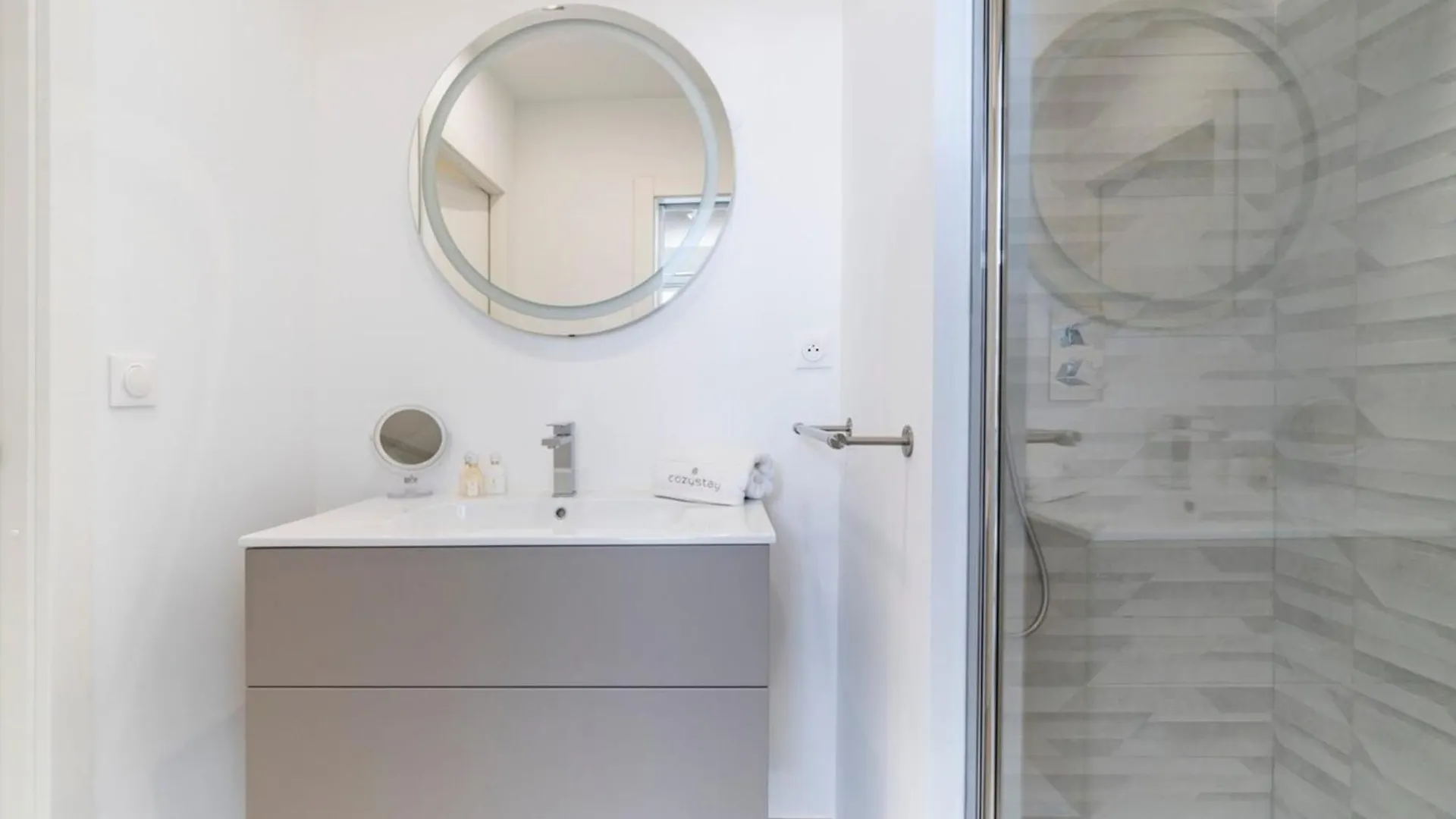 Very Nice 3 Bedrooms Apartment In The Heart Of Downtown Cannes 0*,